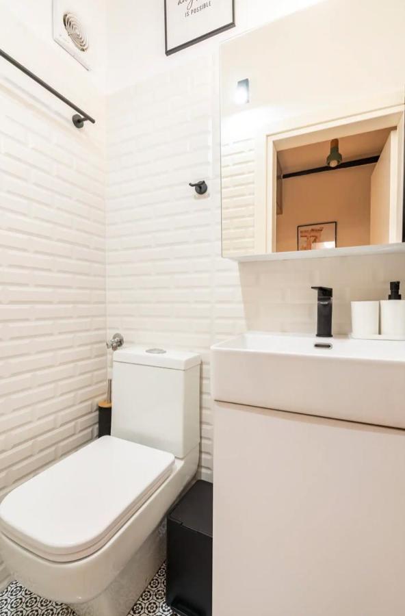 Cute Tiny Apartment In The Heart Of Flisvos Athens Luaran gambar